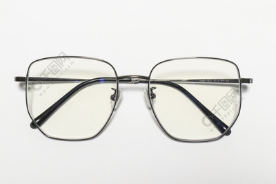 藍(lán)光防護(hù)與近視矯正 專(zhuān)業(yè)眼鏡產(chǎn)品實(shí)拍解析